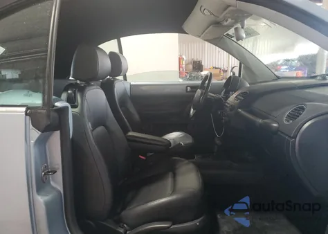 2009 Volkswagen New Beetle S z USA, uszkodzony, nr VIN 3VWRF31Y69M403919